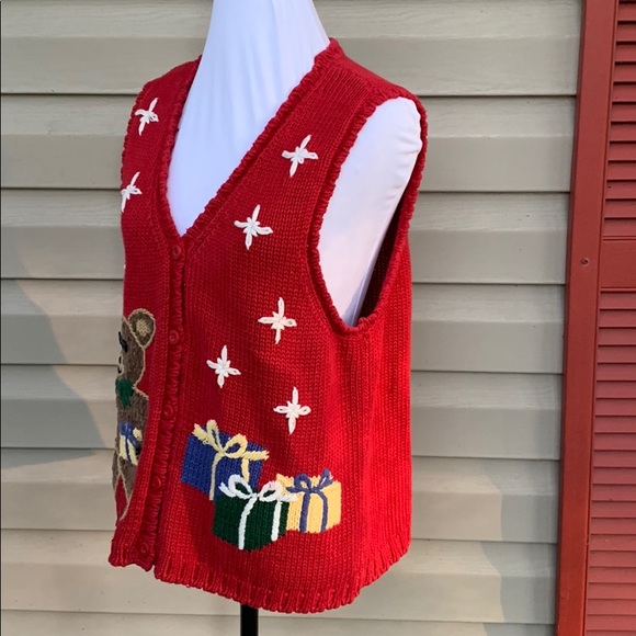 Villager women’s red knit Christmas vest - Picture 3 of 5